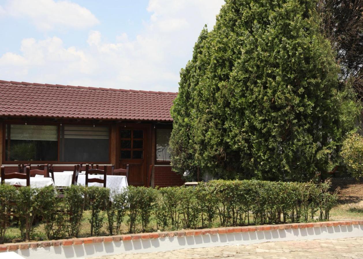 Hotel Paris Berat Exterior photo